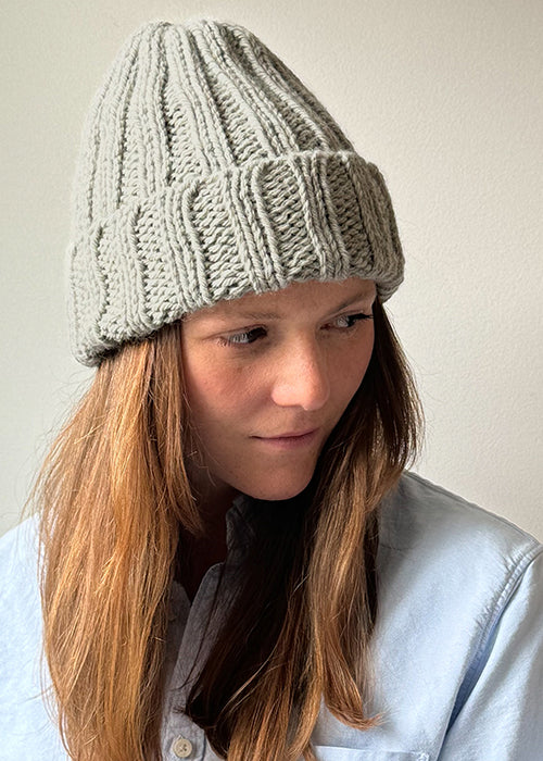 DIGITAL KNITTING PATTERN : SHORELINE BEANIE