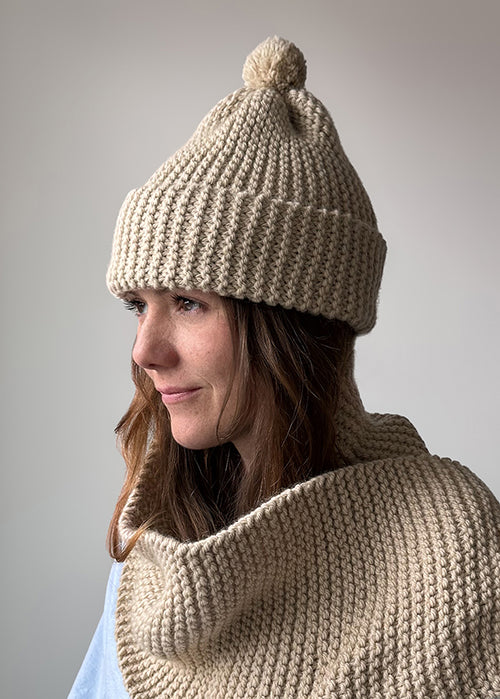 CLASSIC POM BEANIE KNITTING KIT