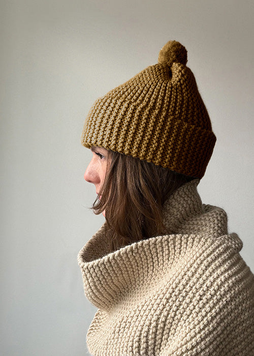 CLASSIC POM BEANIE KNITTING KIT