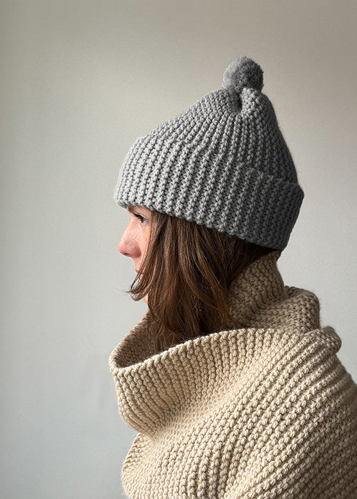 CLASSIC POM BEANIE KNITTING KIT