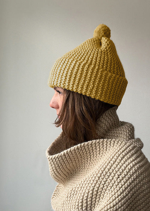 CLASSIC POM BEANIE KNITTING KIT