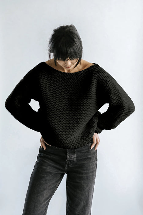 DIGITAL KNITTING PATTERN : HOLLYBURN SWEATER