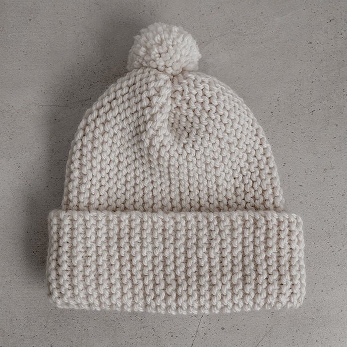 CLASSIC POM BEANIE KNITTING PATTERN