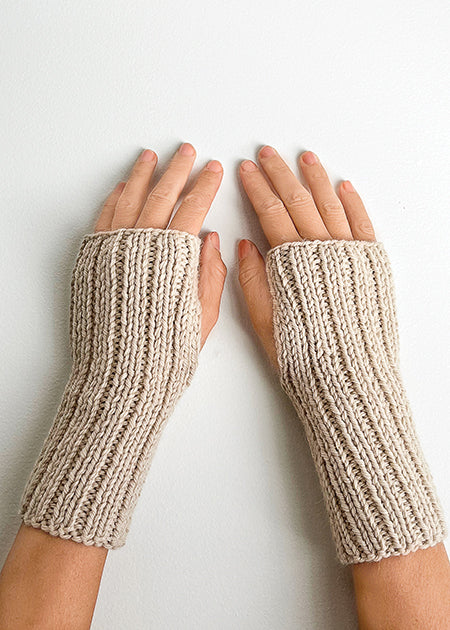 WANDERLUST WRIST WARMERS KNITTING KIT