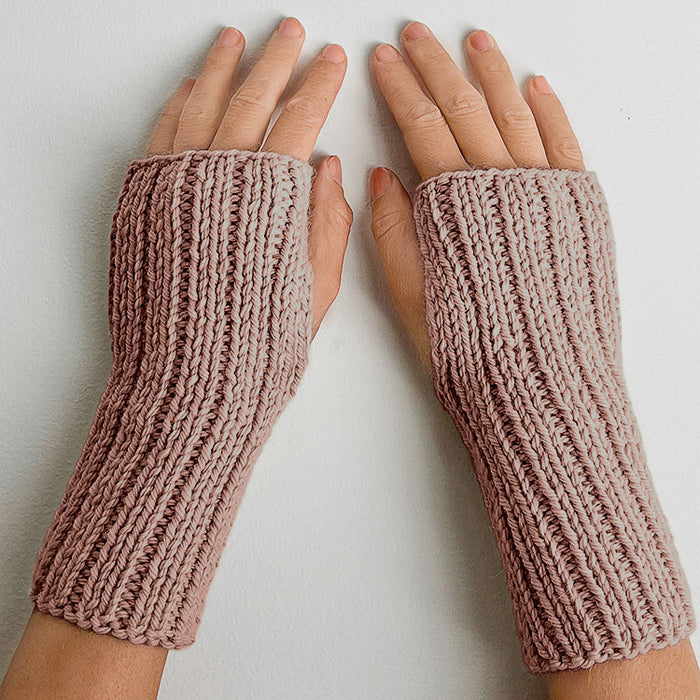 WANDERLUST WRIST WARMERS KNITTING KIT