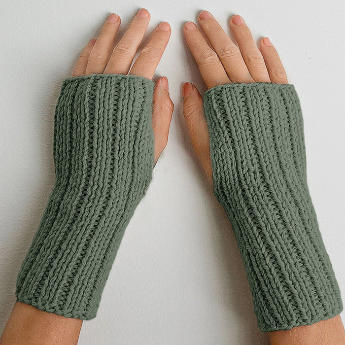 WANDERLUST WRIST WARMERS KNITTING KIT